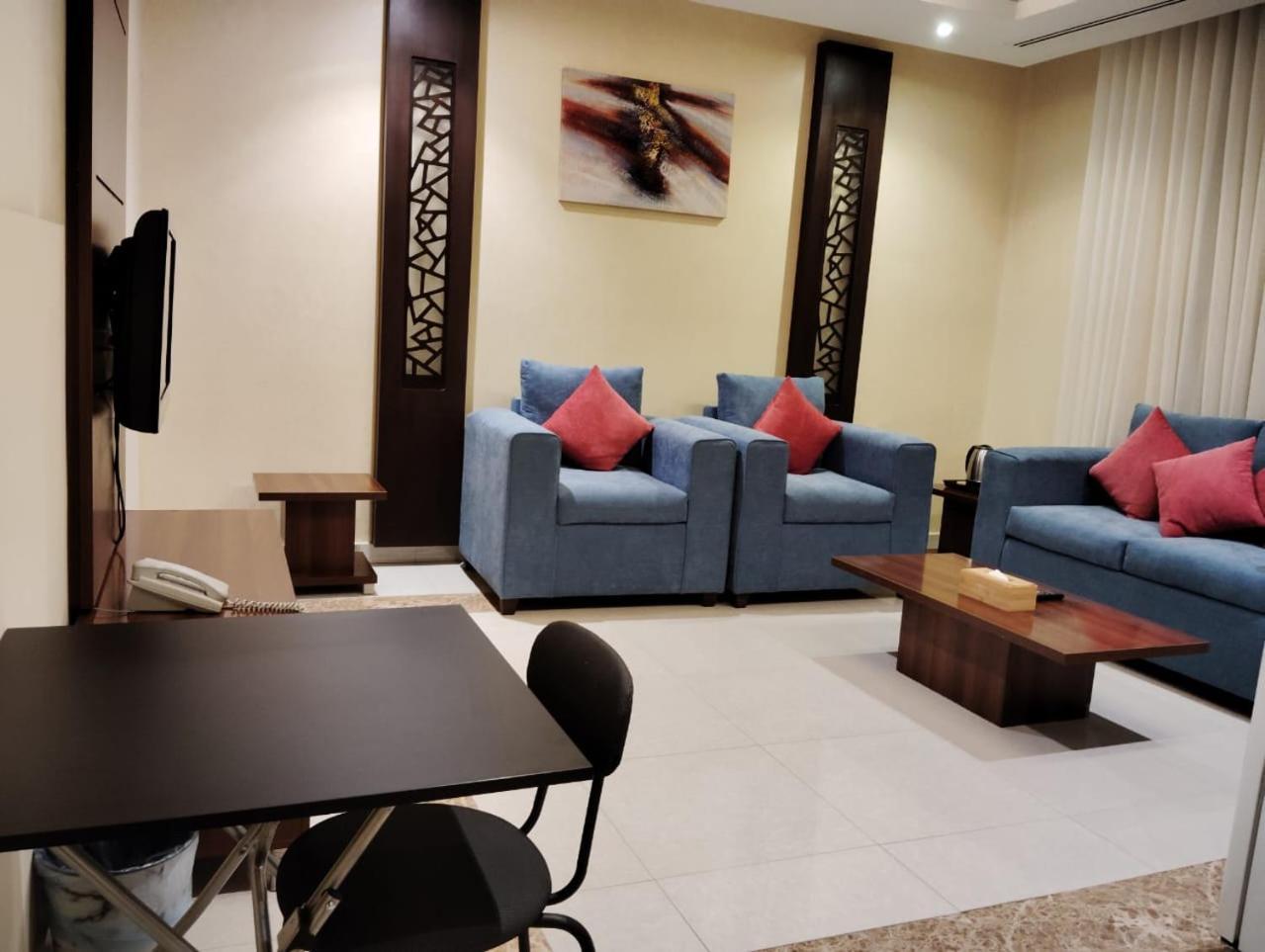 Hotelier Suites By Cantonal Riyadh Exterior photo