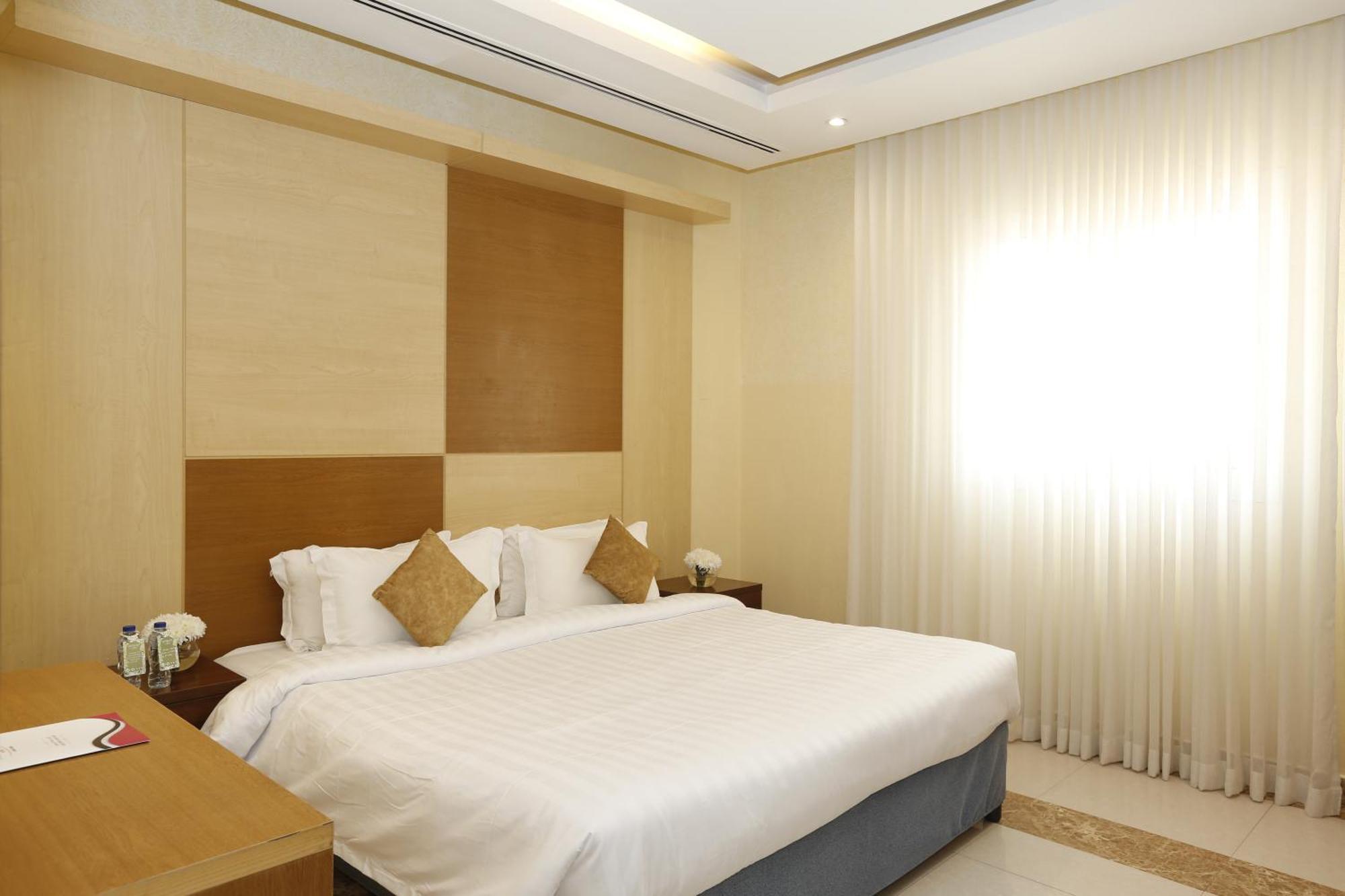 Hotelier Suites By Cantonal Riyadh Exterior photo