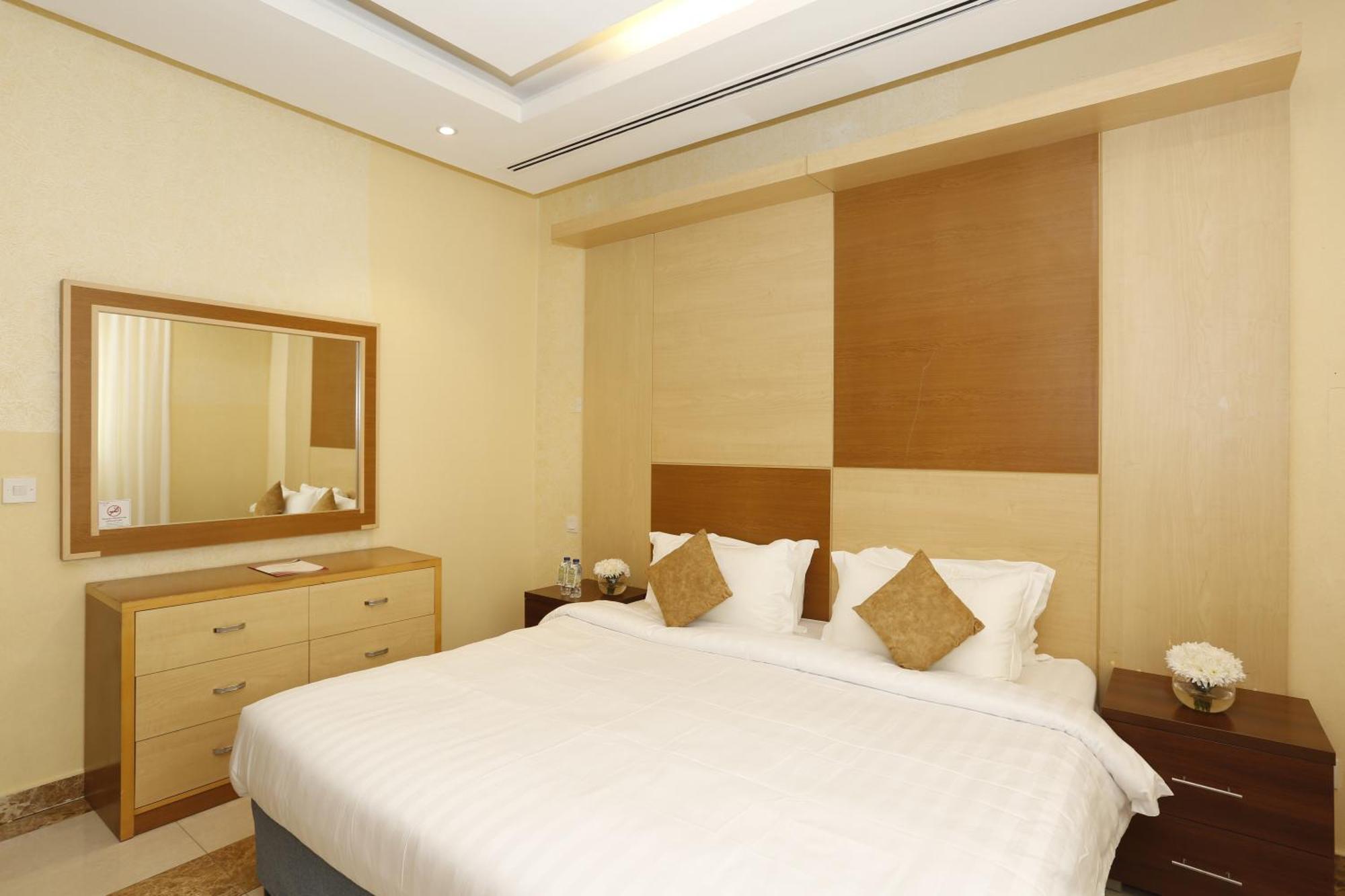 Hotelier Suites By Cantonal Riyadh Exterior photo