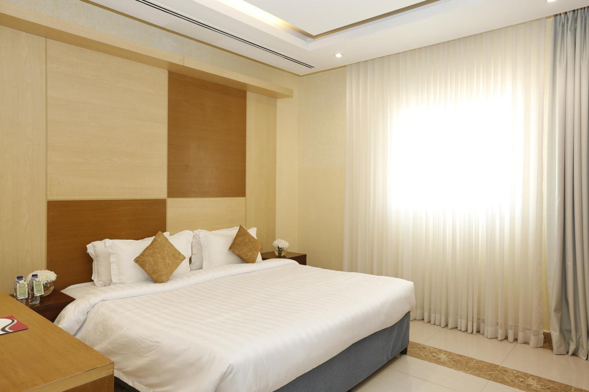 Hotelier Suites By Cantonal Riyadh Exterior photo