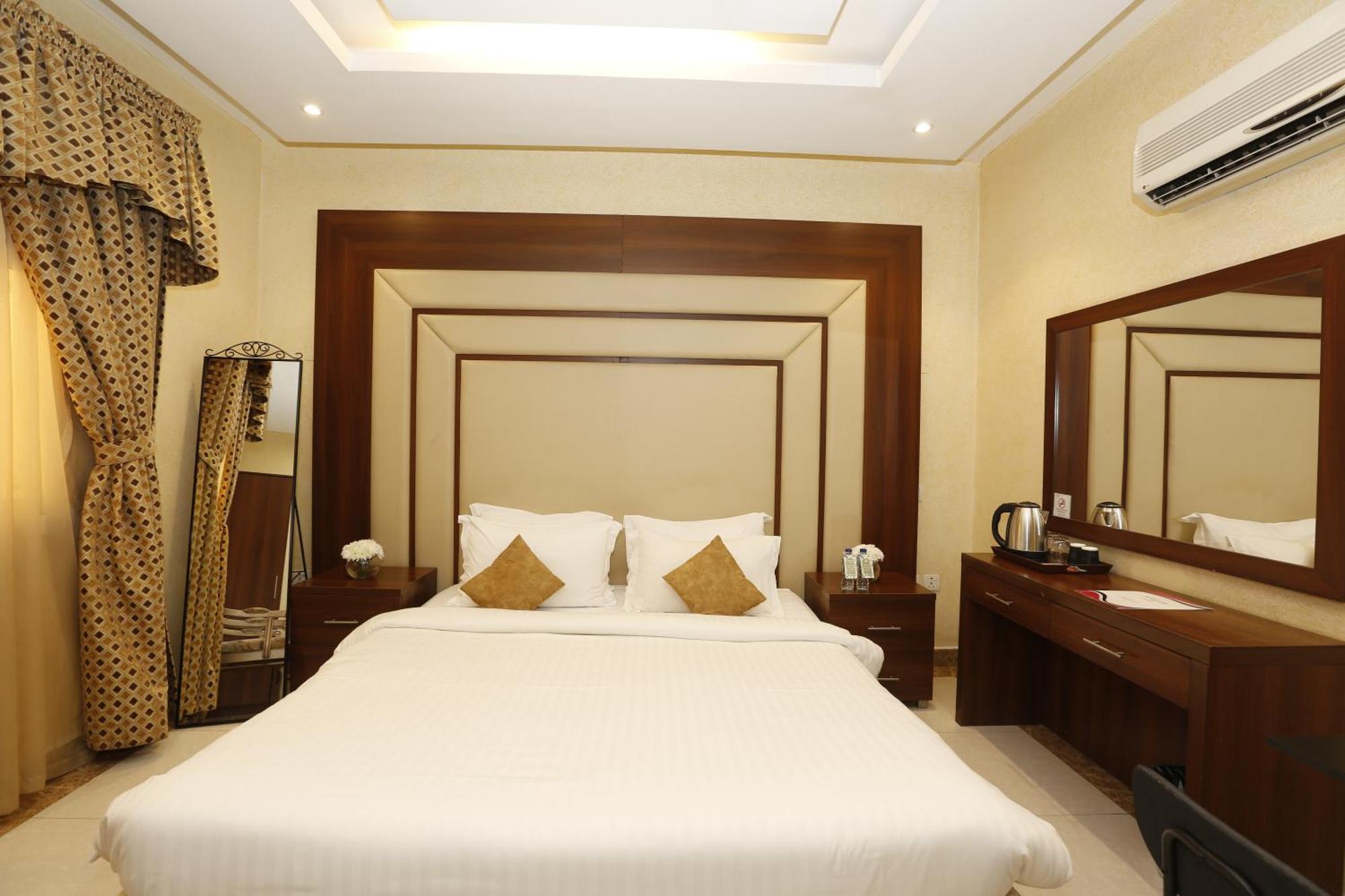 Hotelier Suites By Cantonal Riyadh Exterior photo