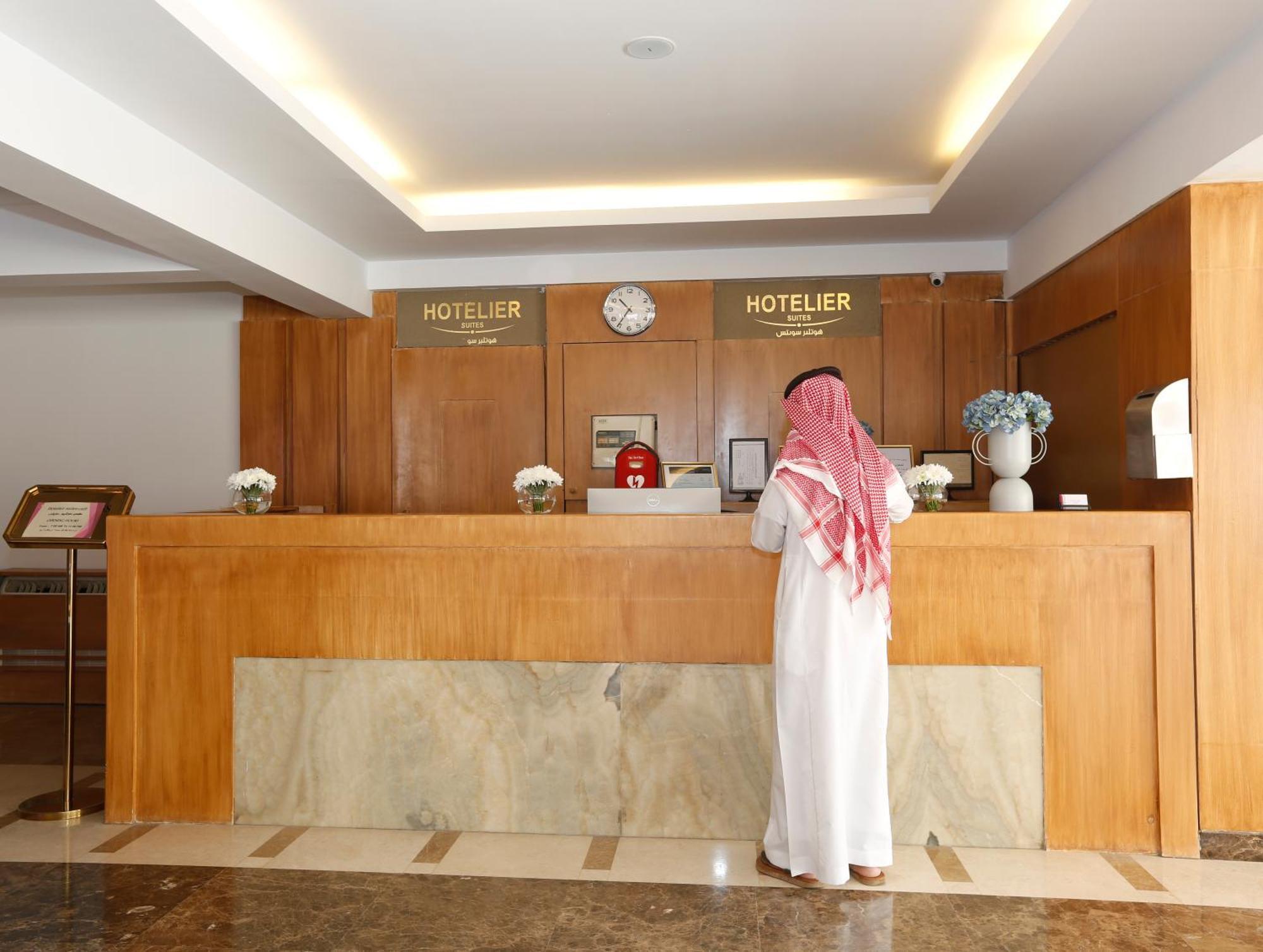 Hotelier Suites By Cantonal Riyadh Exterior photo