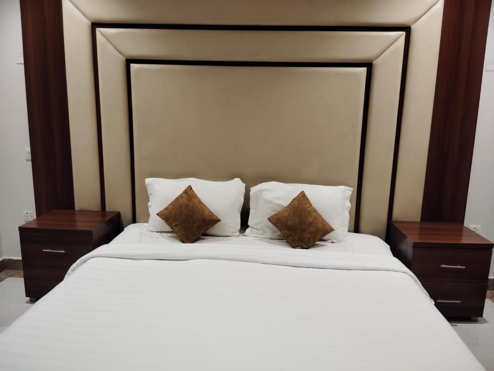Hotelier Suites By Cantonal Riyadh Exterior photo